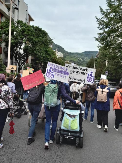 Demo gegen Gewalt an Frauen 